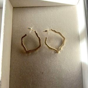 Pre-owned Kendra Scott hoop earrings in gold